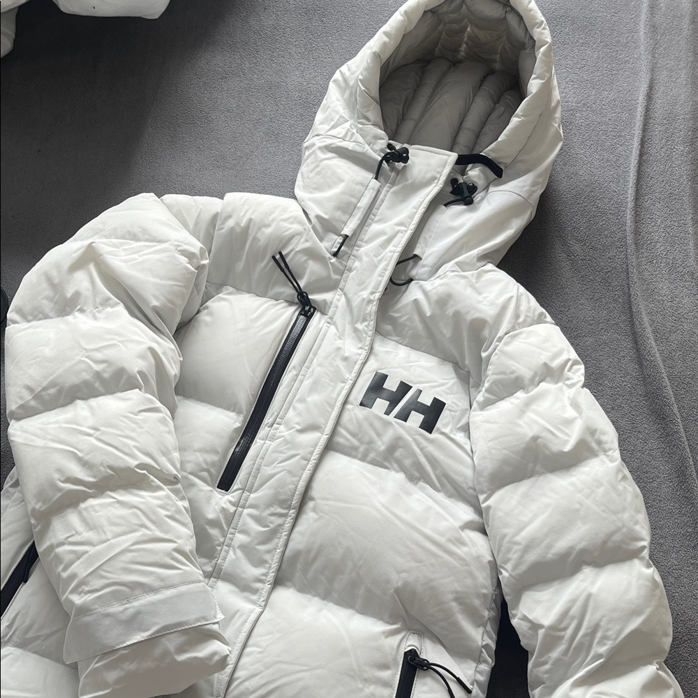 Helly Hansen white puffer winter jacket